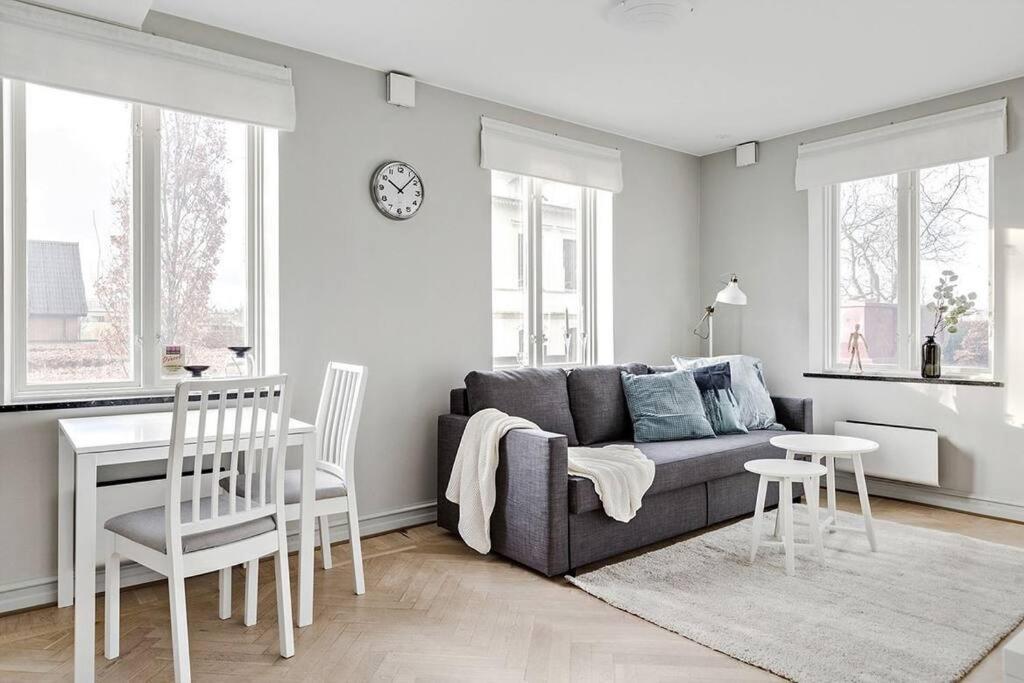 Bright Apartment In Park Environment 룬드 외부 사진